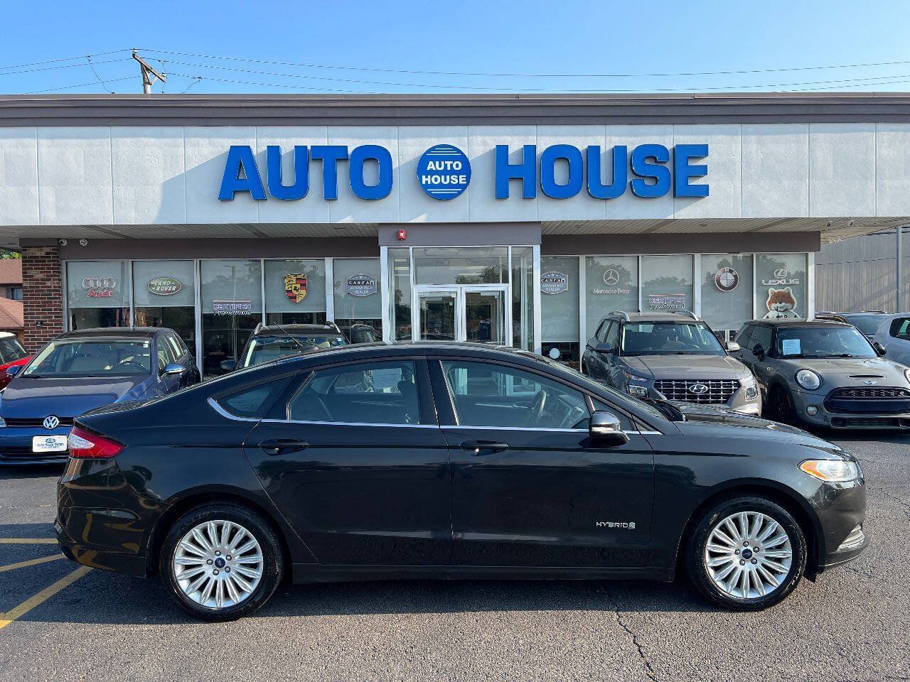 Used 2014 Ford Fusion SE FWD image 9