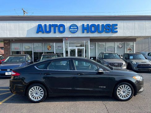 Used 2014 Ford Fusion SE FWD image 9