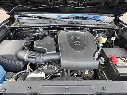 Used 2020 Toyota Tacoma SR w/ SX Package AWD/4WD image 16