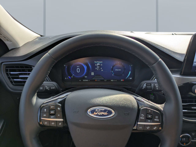 Used 2021 Ford Escape Titanium w/ Class II Trailer Tow Package AWD/4WD image 30
