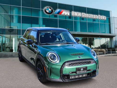 Used 2023 MINI Cooper S image 3