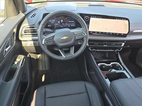 New 2026 Chevrolet Traverse LT w/ Driver Confidence Package FWD image 19