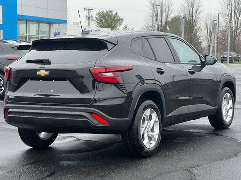 New 2026 Chevrolet Trax LS image 28