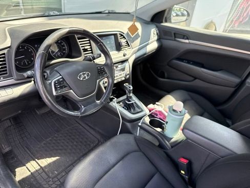 Used 2018 Hyundai Elantra Value Edition FWD image 5