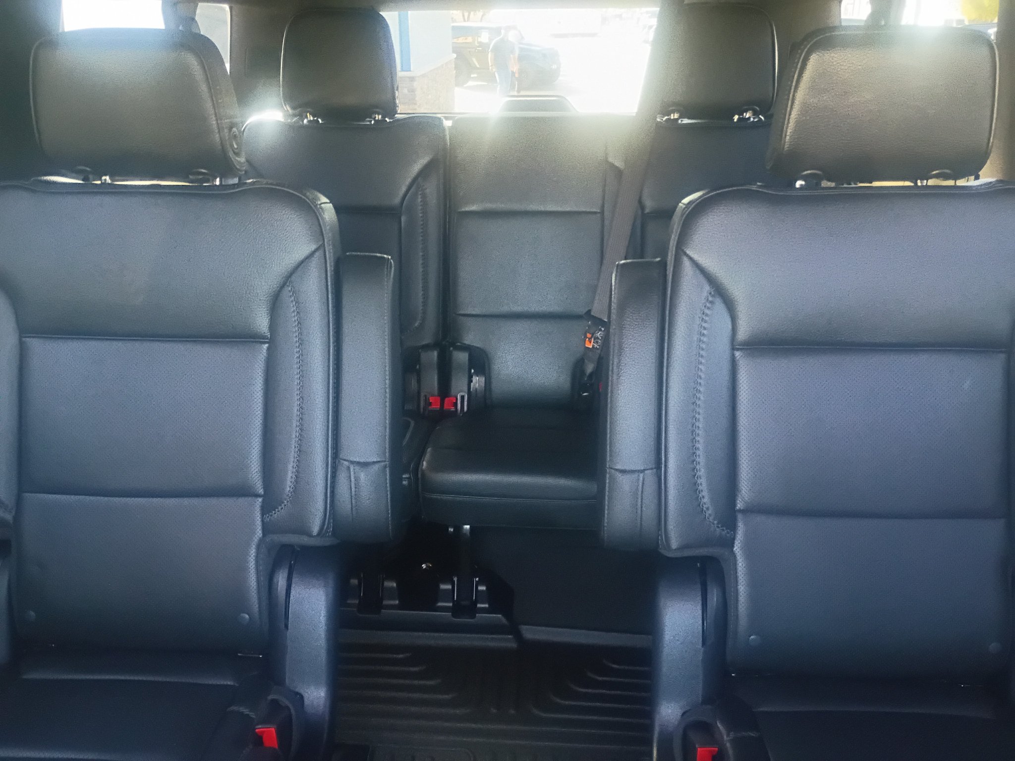 Used 2026 GMC Yukon XL Denali w/ Sun & Power Step Package AWD/4WD image 9