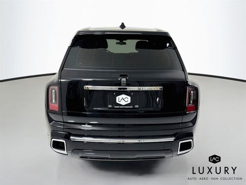 Used 2025 Rolls-Royce Cullinan AWD/4WD image 6