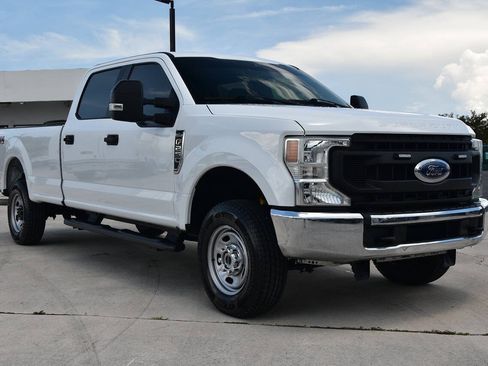 Used 2022 Ford F250 XL w/ Power Equipment Group AWD/4WD image 1
