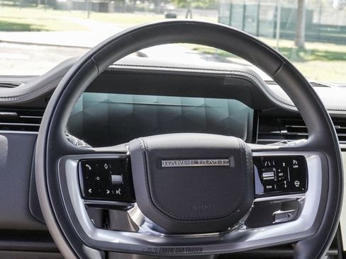Used 2026 Land Rover Range Rover SV AWD/4WD image 22