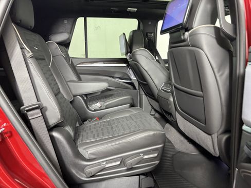 New 2026 Cadillac Escalade Platinum Sport w/ LPO, ONYX Package image 73