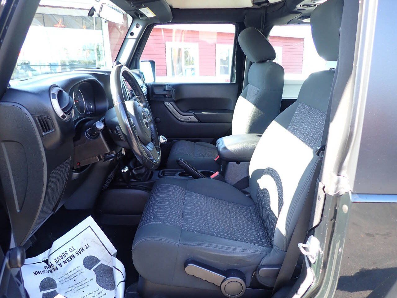 Used 2012 Jeep Wrangler Sport w/ Connectivity Group AWD/4WD image 8