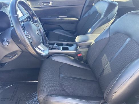 Used 2020 Kia Optima S image 19