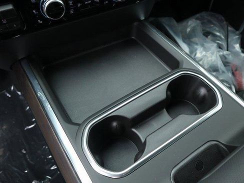 New 2026 GMC Sierra 2500 SLT w/ SLT Convenience Package image 40