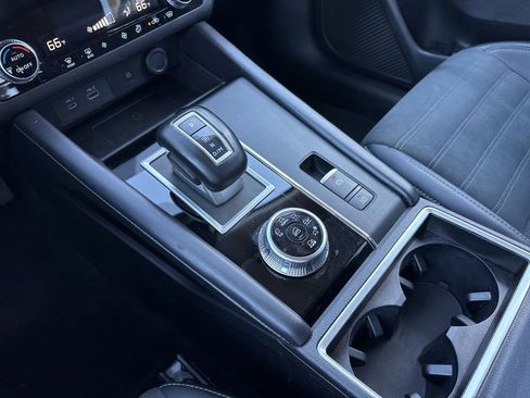 Used 2024 Mitsubishi Outlander SE image 20