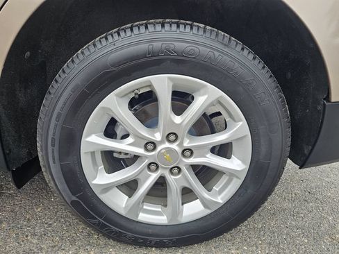 Used 2019 Chevrolet Equinox LS w/ LS Convenience Package FWD image 11