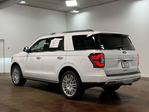 Used 2024 Ford Expedition Limited AWD/4WD image 5