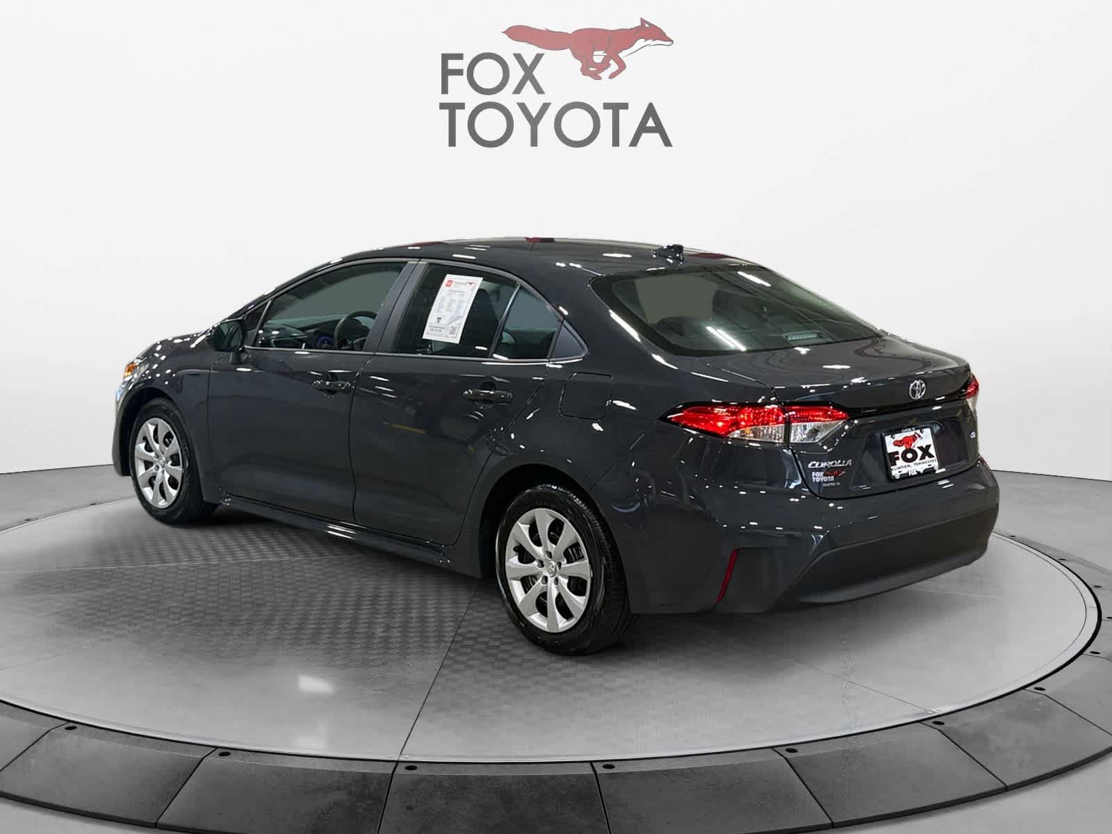 Used 2026 Toyota Corolla LE FWD image 4