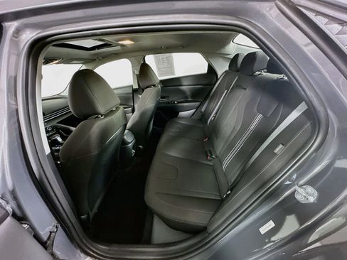 Used 2025 Hyundai Elantra SEL FWD image 27