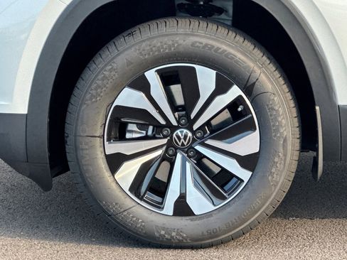 New 2026 Volkswagen Atlas Cross Sport SE image 24