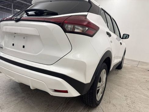 Used 2022 Nissan Kicks S FWD image 21