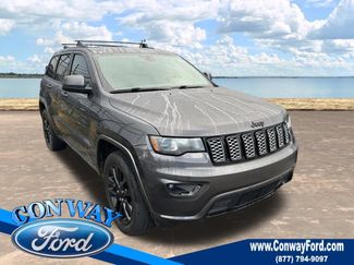 Used 2017 Jeep Grand Cherokee Altitude AWD/4WD video 1