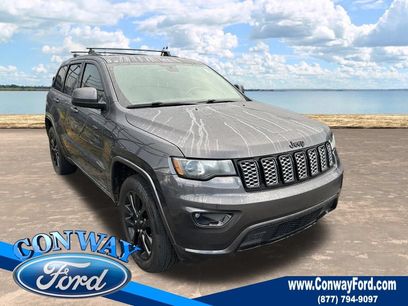 Used 2017 Jeep Grand Cherokee Altitude