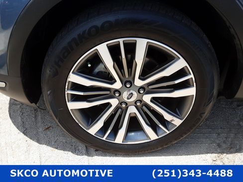 Used 2019 Ford Explorer Platinum image 9