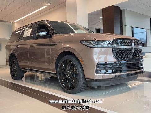 New 2026 Lincoln Navigator Black Label AWD/4WD image 3