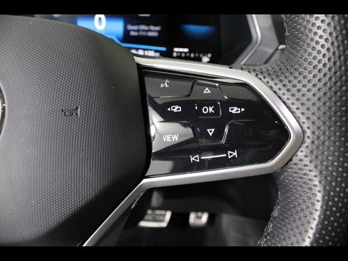 Used 2022 Volkswagen Tiguan SE R-Line AWD/4WD image 22