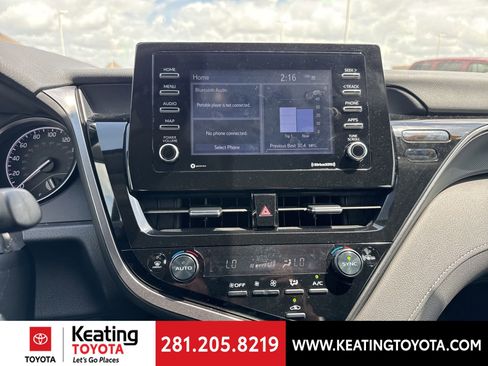 Used 2024 Toyota Camry SE image 20