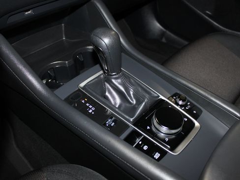 Used 2020 MAZDA MAZDA3 Sedan FWD image 20