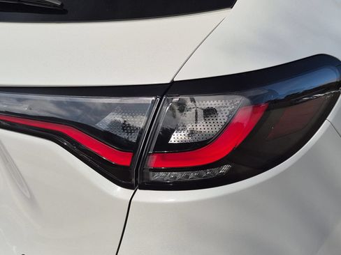 Used 2024 Honda HR-V Sport image 11