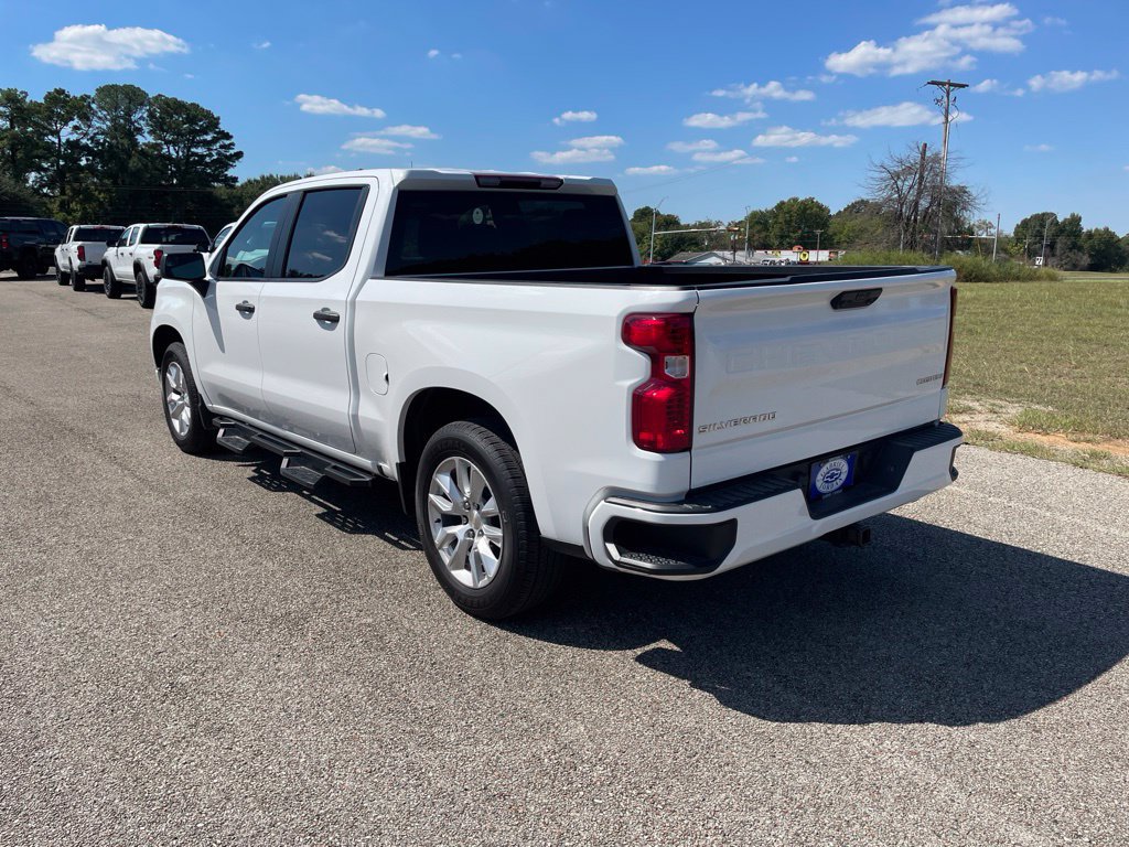 Used 2022 Chevrolet Silverado 1500 Custom RWD image 3