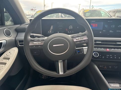 Certified 2024 Hyundai Sonata SEL FWD image 20