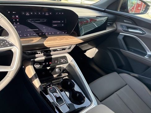 New 2025 Audi Q5 2.0T Premium Plus image 29