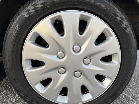 Used 2010 Honda Civic LX image 28