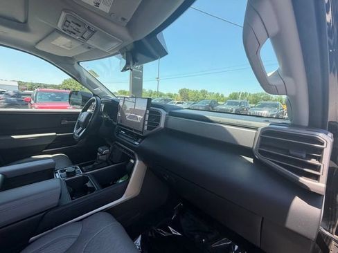 Used 2023 Toyota Tundra Limited AWD/4WD image 13