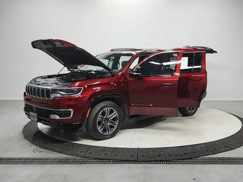 Used 2024 Jeep Wagoneer 2WD w/ Premium Group I image 11