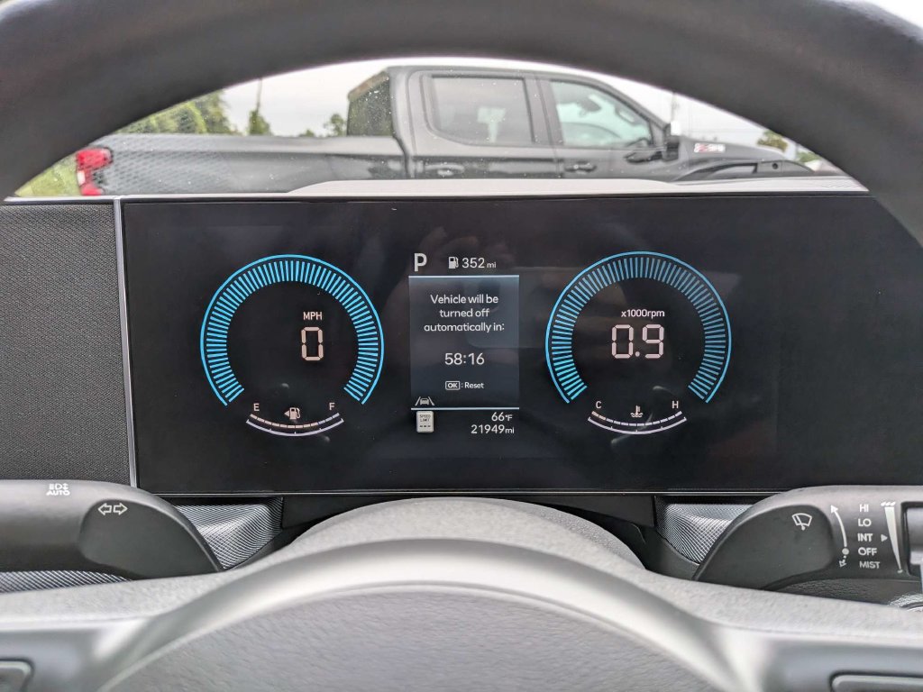 Used 2025 Hyundai Sonata SEL FWD image 25