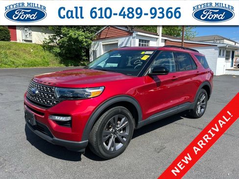 Used 2023 Ford Explorer XLT w/ Equipment Group 202A AWD/4WD image 1
