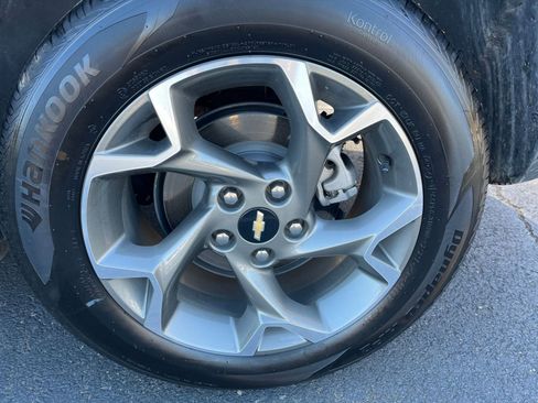 Used 2025 Chevrolet Trax LT image 25