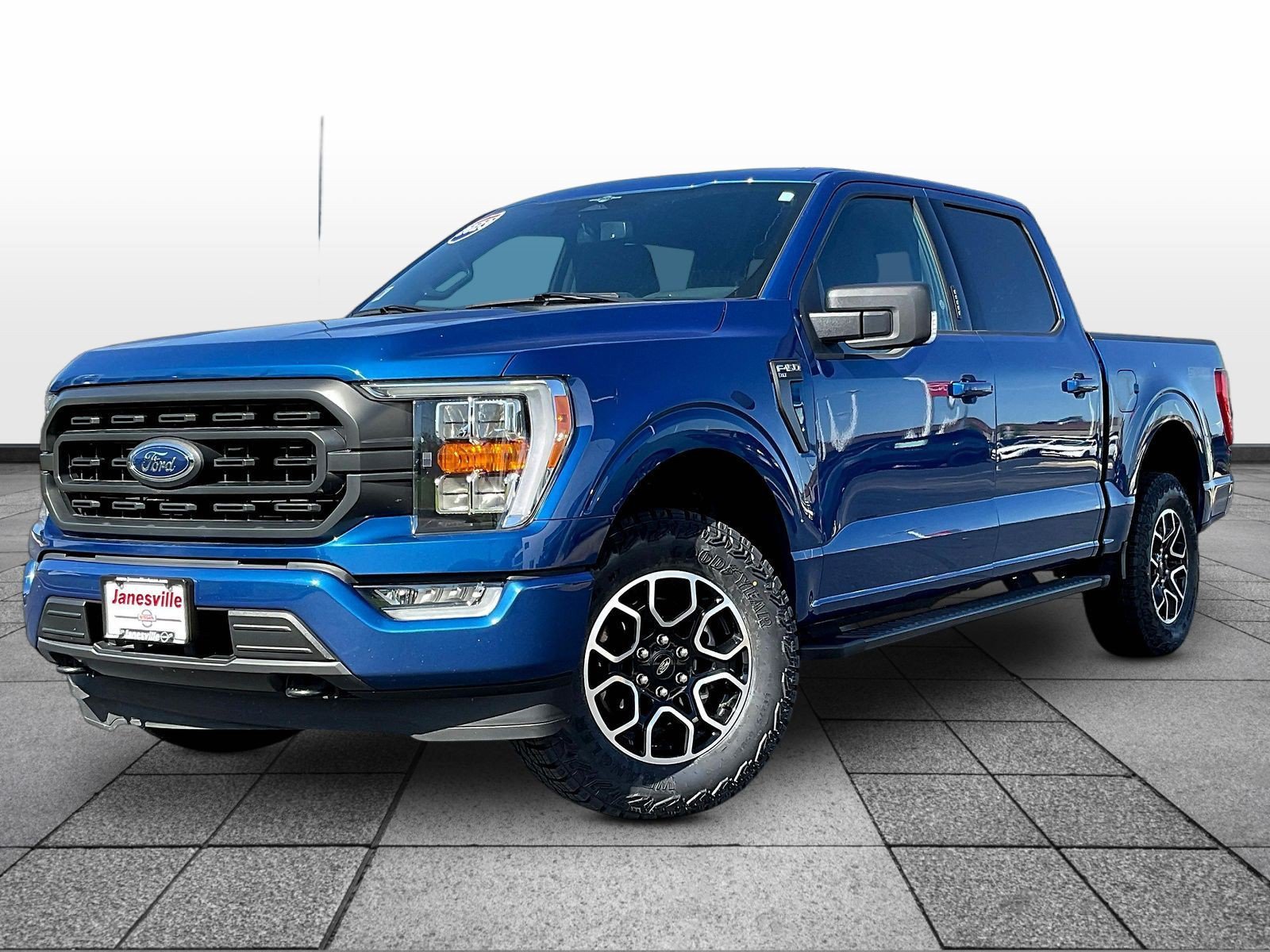 Used 2023 Ford F150 XLT w/ Equipment Group 302A High AWD/4WD image 3