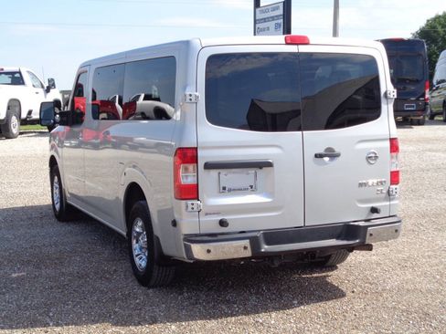 Used 2019 Nissan NV 3500 SL RWD image 9