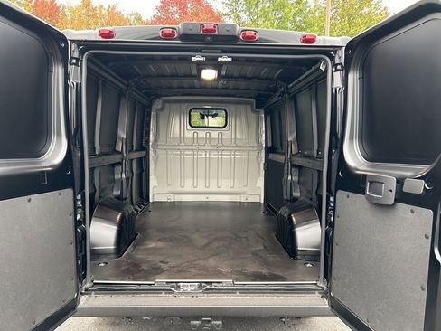 New 2026 RAM ProMaster 2500 w/ Convenience Group image 30