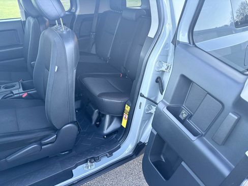 Used 2014 Toyota FJ Cruiser 4WD image 4