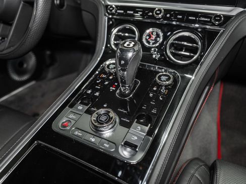 Used 2020 Bentley Continental GT image 33