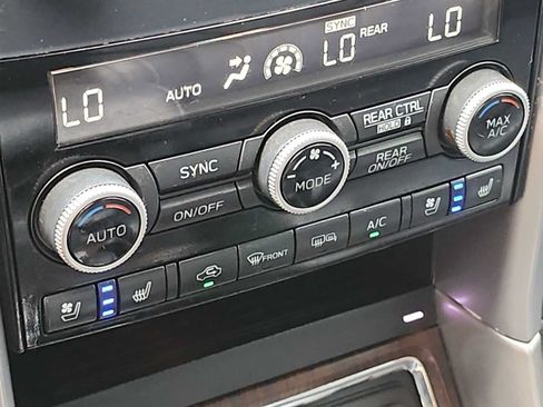 Used 2021 Subaru Ascent Touring AWD/4WD image 28