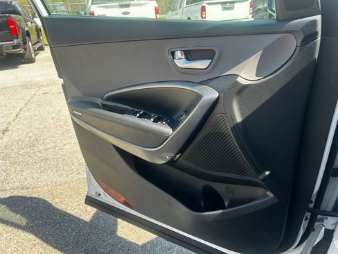 Used 2018 Hyundai Santa Fe Sport image 24