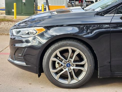 Used 2020 Ford Fusion SEL image 9