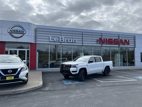 Used 2026 Nissan Frontier SV w/ All-Weather Content Package AWD/4WD image 1