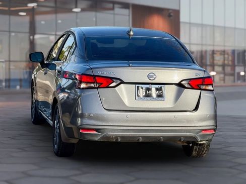 Used 2020 Nissan Versa SV image 4